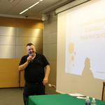 Prowadzący Piotr Frankowski.
