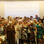 Uczestnicy III spotkania Wirtualnego Klubu Seniora - zdjęcie grupowe.