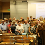 Uczestnicy III spotkania Wirtualnego Klubu Seniora - zdjęcie grupowe.