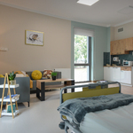 Pokój w nowym pawilonie Zakładu Opiekuńczo-Leczniczego.