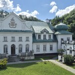 Budynek Oddziału Zamiejscowego Gruźlicy i Chorób Płuc w Adampolu.