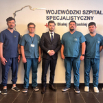 Od lewej: dr n. med. Bożydar Tylus, lek. Daniel Burdzy, lek. Krzysztof Pękala, Artur Kozioł - Dyrektor Wojewódzkiego Szpitala Specjalistycznego w Białej Podlaskiej, lek. Kamil Kur, lek. Filip Rozpotyński, lek. Ariel Andrzejuk.